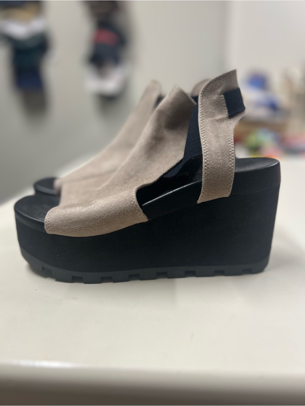 Coconuts by Matisse Ada Platform Wedge - Picture 2 of 5